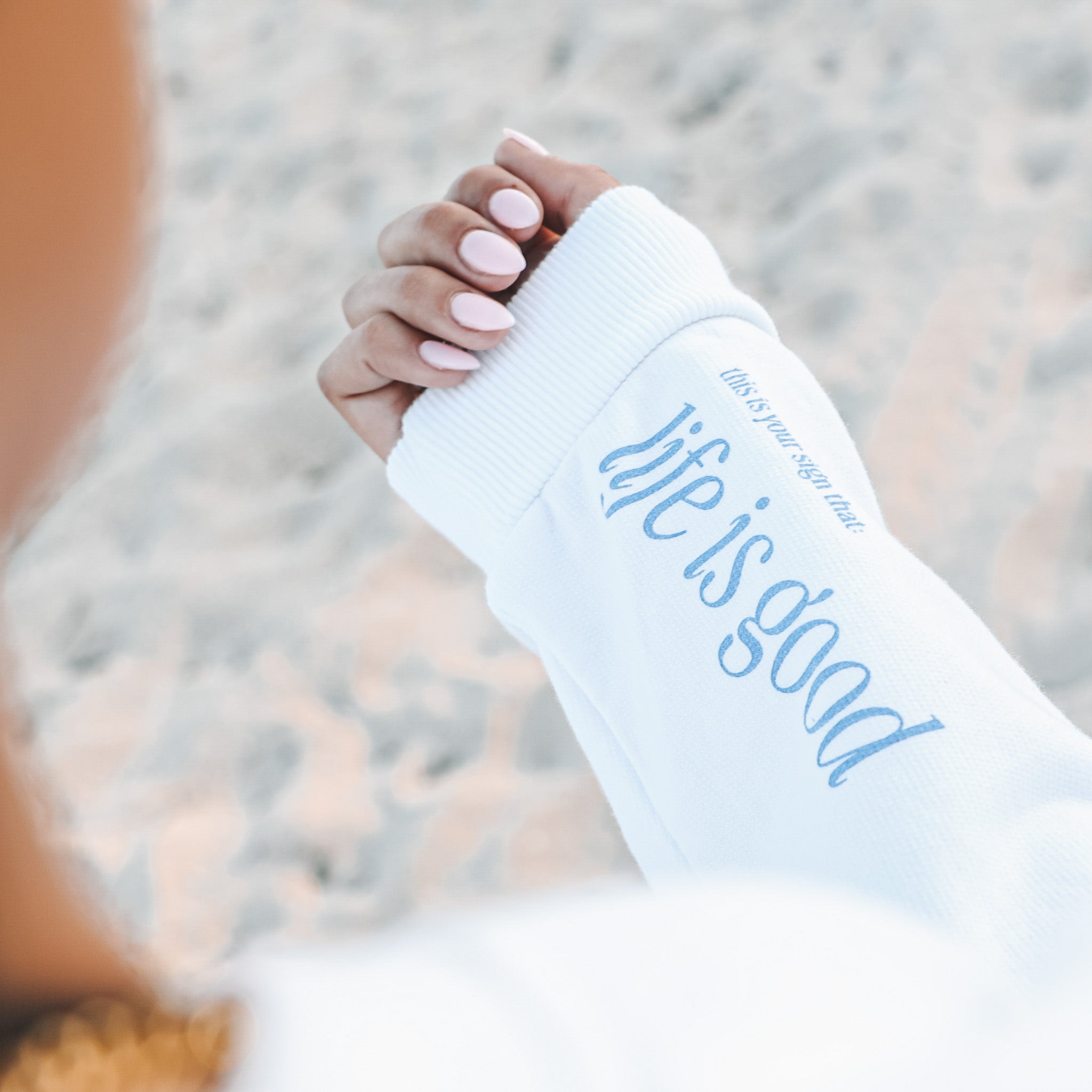 LIFE IS GOOD - CREWNECK