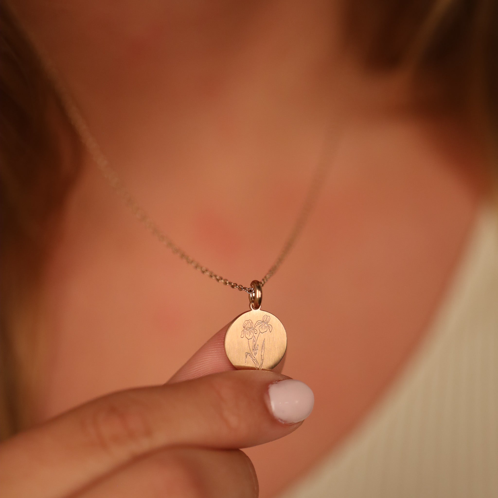 IRIS BIRTH-FLOWER PENDANT - Inspiration Co.