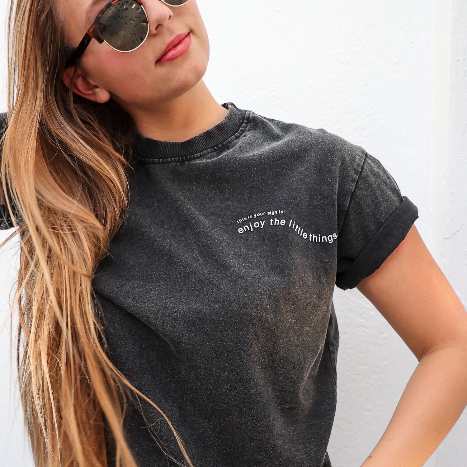 ENJOY THE LITTLE THINGS - TEE