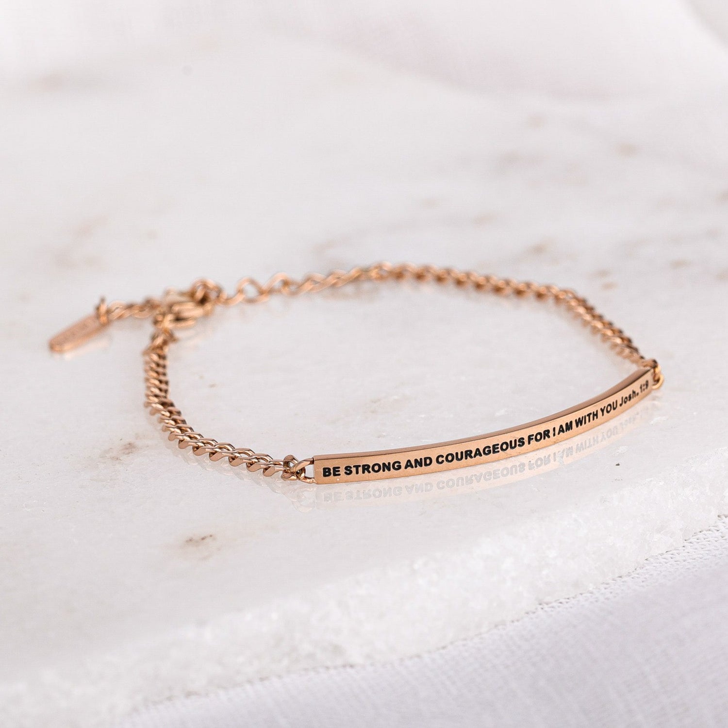 BE STRONG AND COURAGOUS FOR I AM WITH YOU- DAINTY CHAIN BRACELET - Inspiration Co.