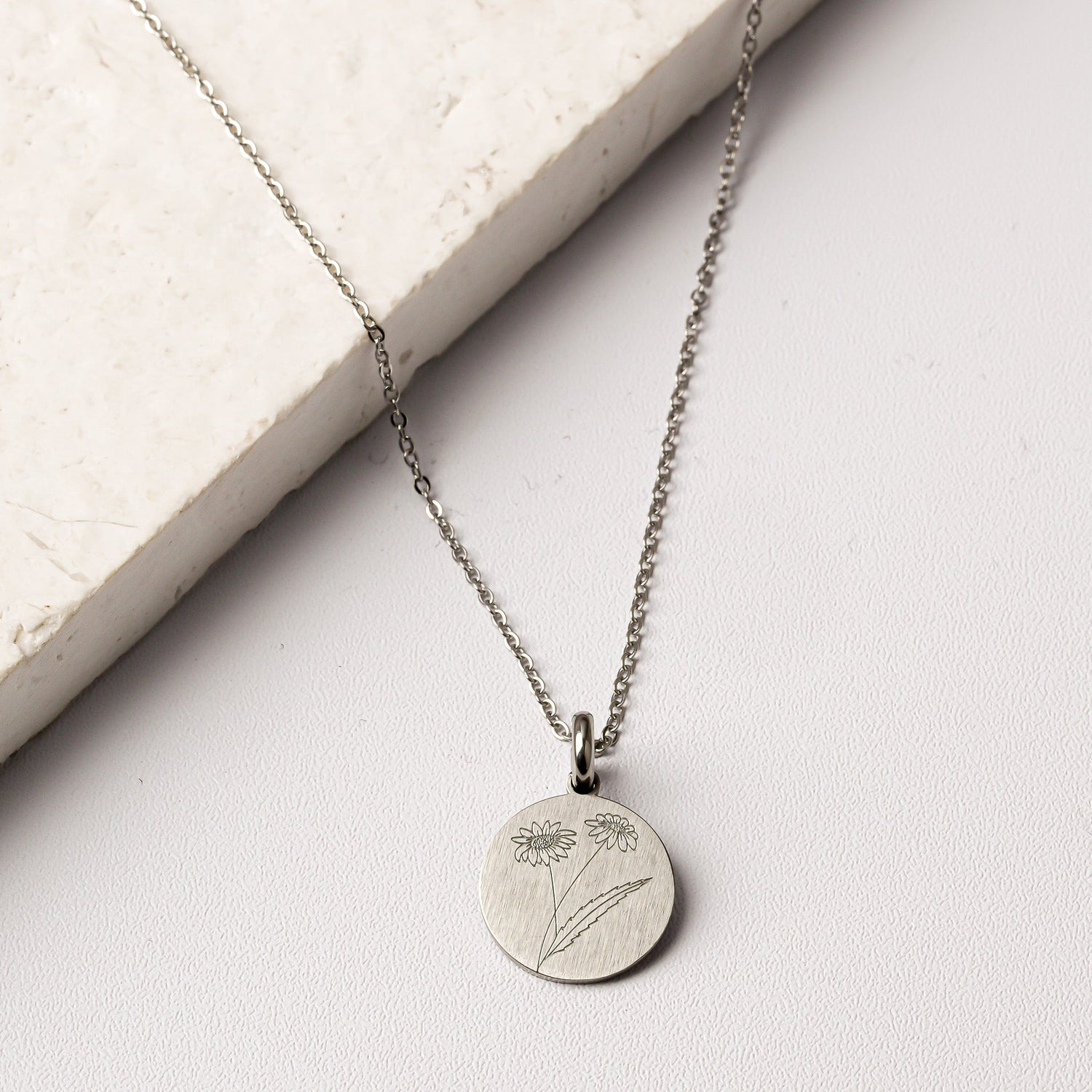 DAISY BIRTH-FLOWER PENDANT - Inspiration Co.