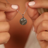 DAISY BIRTH-FLOWER PENDANT - Inspiration Co.