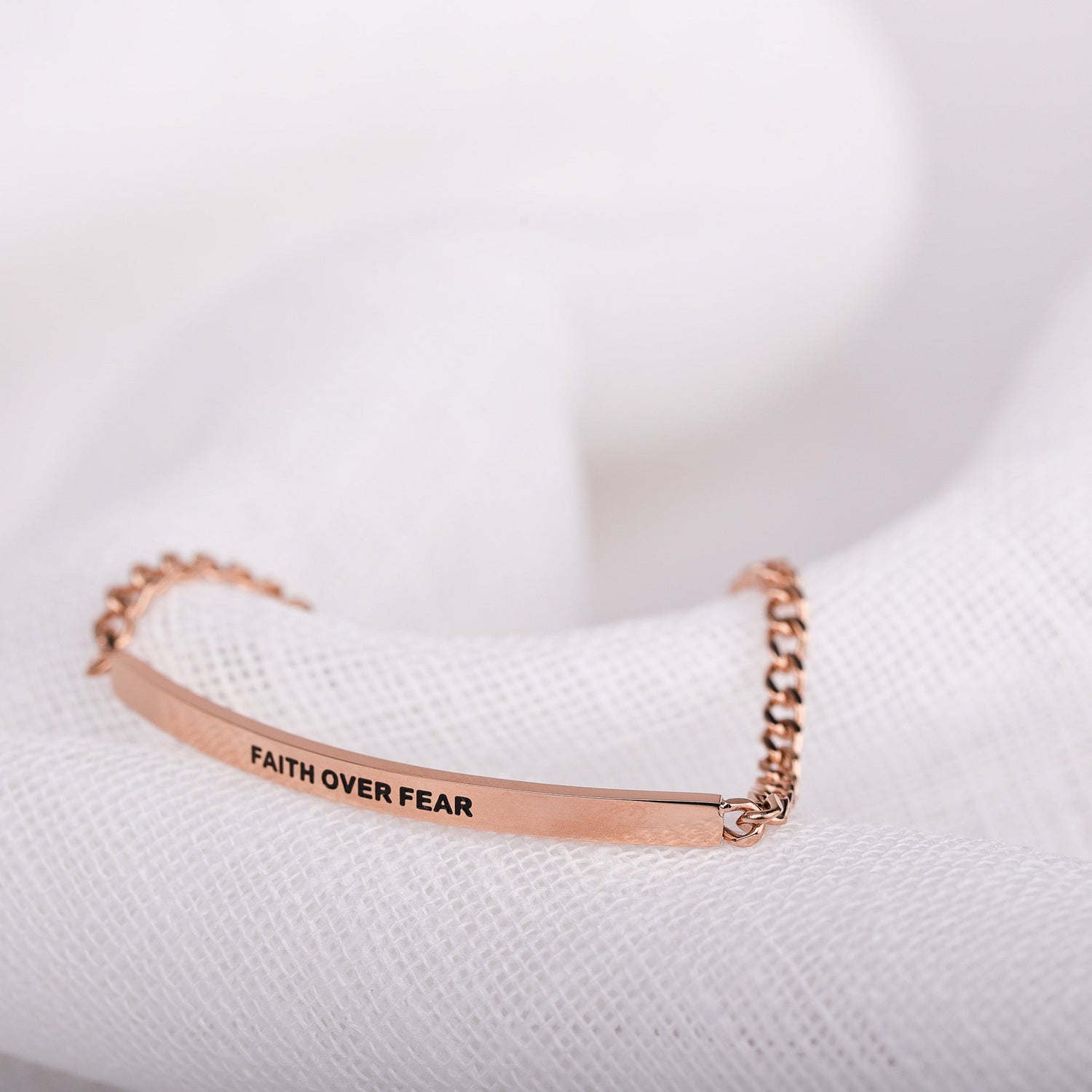 FAITH OVER FEAR- DAINTY CHAIN BRACELET - Inspiration Co.