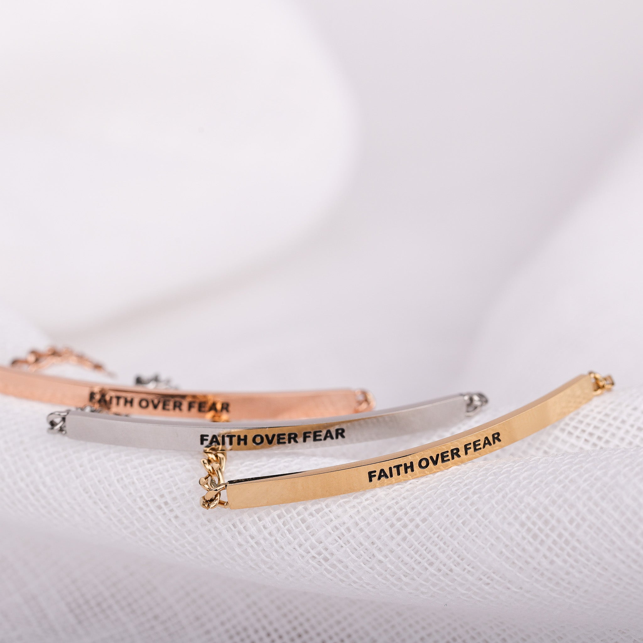 FAITH OVER FEAR- DAINTY CHAIN BRACELET - Inspiration Co.