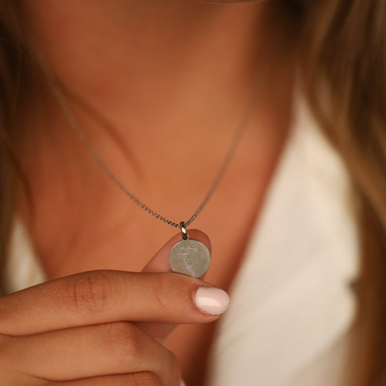 IRIS BIRTH-FLOWER PENDANT - Inspiration Co.